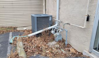 127 S Main St, Ada, OH 45810