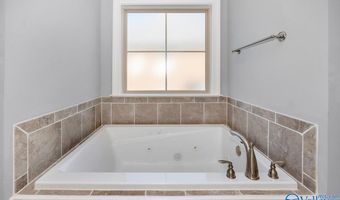 22920 Ledges Dr, Athens, AL 35613