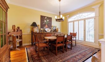 708 Town And Country Dr, Adel, GA 31620