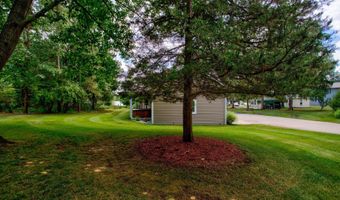 3235 Lakeview Dr, Allegan, MI 49010