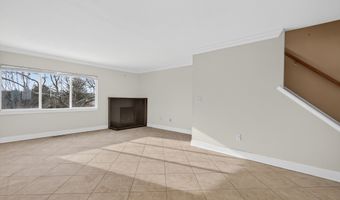 295 Monticello Dr 295, Branford, CT 06405