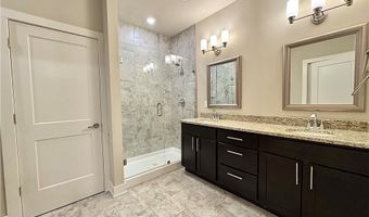 707 NE Heights Ln, Bentonville, AR 72712