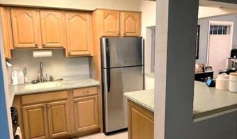 61 Stonyridge Dr, Bayonne, NJ 07035