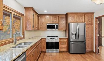 8481 142nd Street Ct, Apple Valley, MN 55124