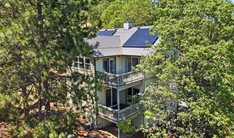 215 Piedmont Dr, Ashland, OR 97520