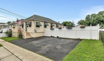 77 Navesink Ave, North Middletown, NJ 07748