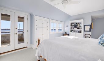 9 Hope St, Bristol, RI 02809