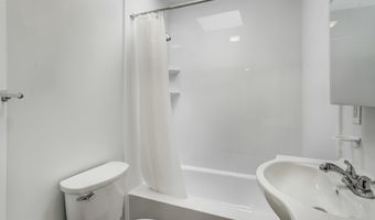 806 S CLINTON St, Baltimore, MD 21224