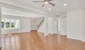 1430 W Jo Ann Ln, Addison, IL 60101