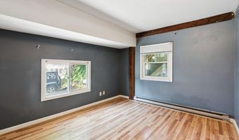 56 Chapel St, Augusta, ME 04330