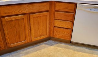 1354 Fox Pointe Cir, Ann Arbor, MI 48108