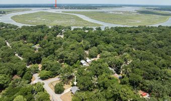 25 Miller Dr W, Beaufort, SC 29907