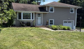 3 Woodview Dr, Brookfield, CT 06804