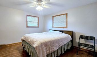 357 N PIONEER Dr, Addison, IL 60101