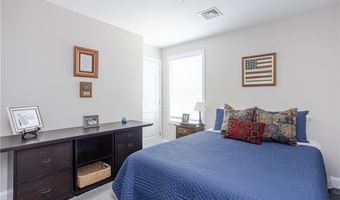 52 Bedlow Ave, Newport, RI 02840