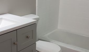 102 S Tunstall Ave, Apex, NC 27502