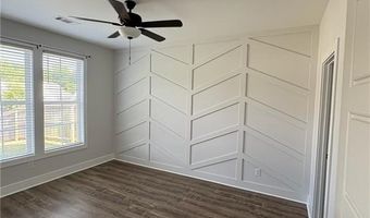 1249 FOX TAIL Ln, Opelika, AL 36801