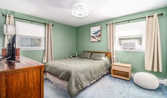 6 Laurel Dr, Brookfield, CT 06804