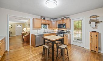 2095 Gherry Dr, Austell, GA 30106