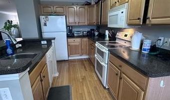 2736 BARCLAY Way NE 4, Ann Arbor, MI 48105