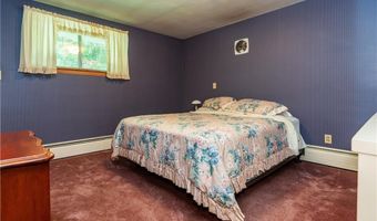 1904 Old Louisquisset Pike, Lincoln, RI 02865