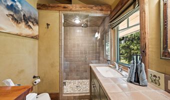 500 Wild Swan Trl, Bigfork, MT 59911