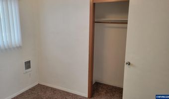 945 N 4th St, Aumsville, OR 97325