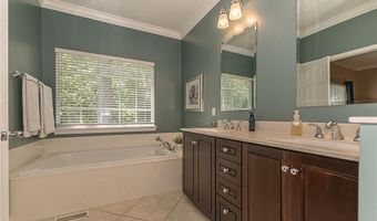 414 Arbor Glen Dr, Ballwin, MO 63021