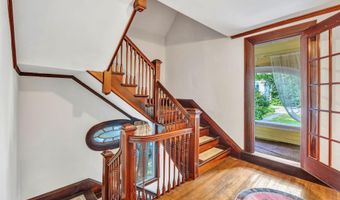21 Laurel Ave, Auburn, ME 04210