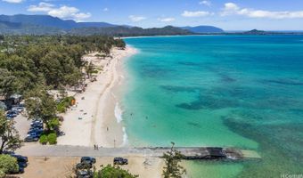 567 Kawailoa Rd D, Kailua, HI 96734