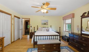 10 Sabin Dr, Airmont, NY 10901