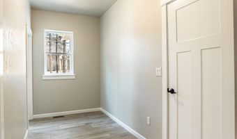 7587 E Duke Ln, Athol, ID 83801