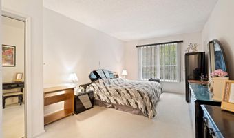 24 Symphony Ave, Bayville, NJ 08721