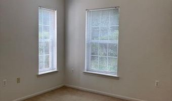 2776 S Knightsbridge Cir, Ann Arbor, MI 48105