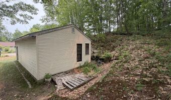 21 7th St, Auburn, ME 04210