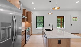 41 Champ Ln, Bolton, VT 05676