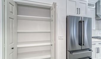 5718 SEA TURTLE Pl, Apollo Beach, FL 33572