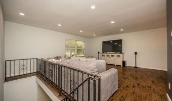 508 Arborwood Dr, Ballwin, MO 63021