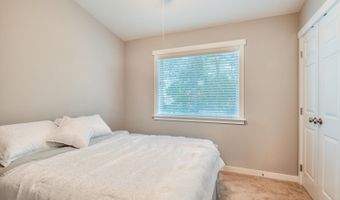 2224 NE Indigo Ln, Bend, OR 97701