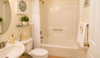 88 Storm Jib Ct, Bayville, NJ 08721