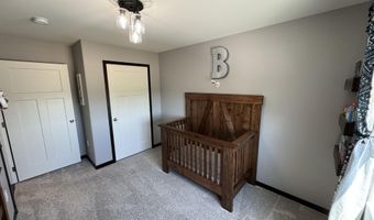 1210 NE 32nd Ave, Aberdeen, SD 57401