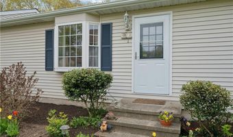 20 Oak Hill Dr, Exeter, RI 02822