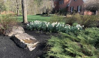 5 Pembroke Way, Bedford, NH 03110