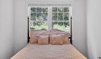 4 Hollyhock Knoll Ct 4, Bourne, MA 02532