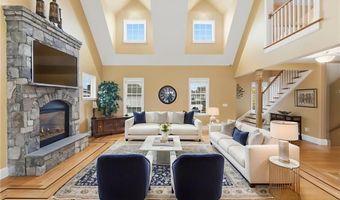 71 Norton Ave, Cranston, RI 02920