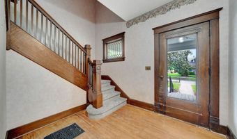 823 N 11th St, Beatrice, NE 68310