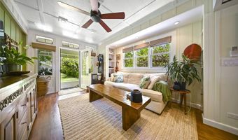 1414 Mokulua Dr, Kailua, HI 96734