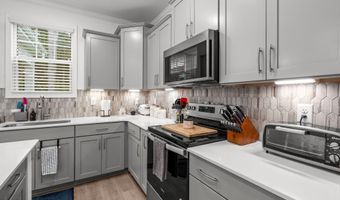 1275 Tillery Dr, Aberdeen, NC 28315