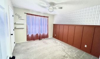 603 Lakeview Dr, Aurora, MO 65605