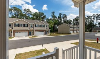 856 Ducks Lndg, Aberdeen, NC 28315